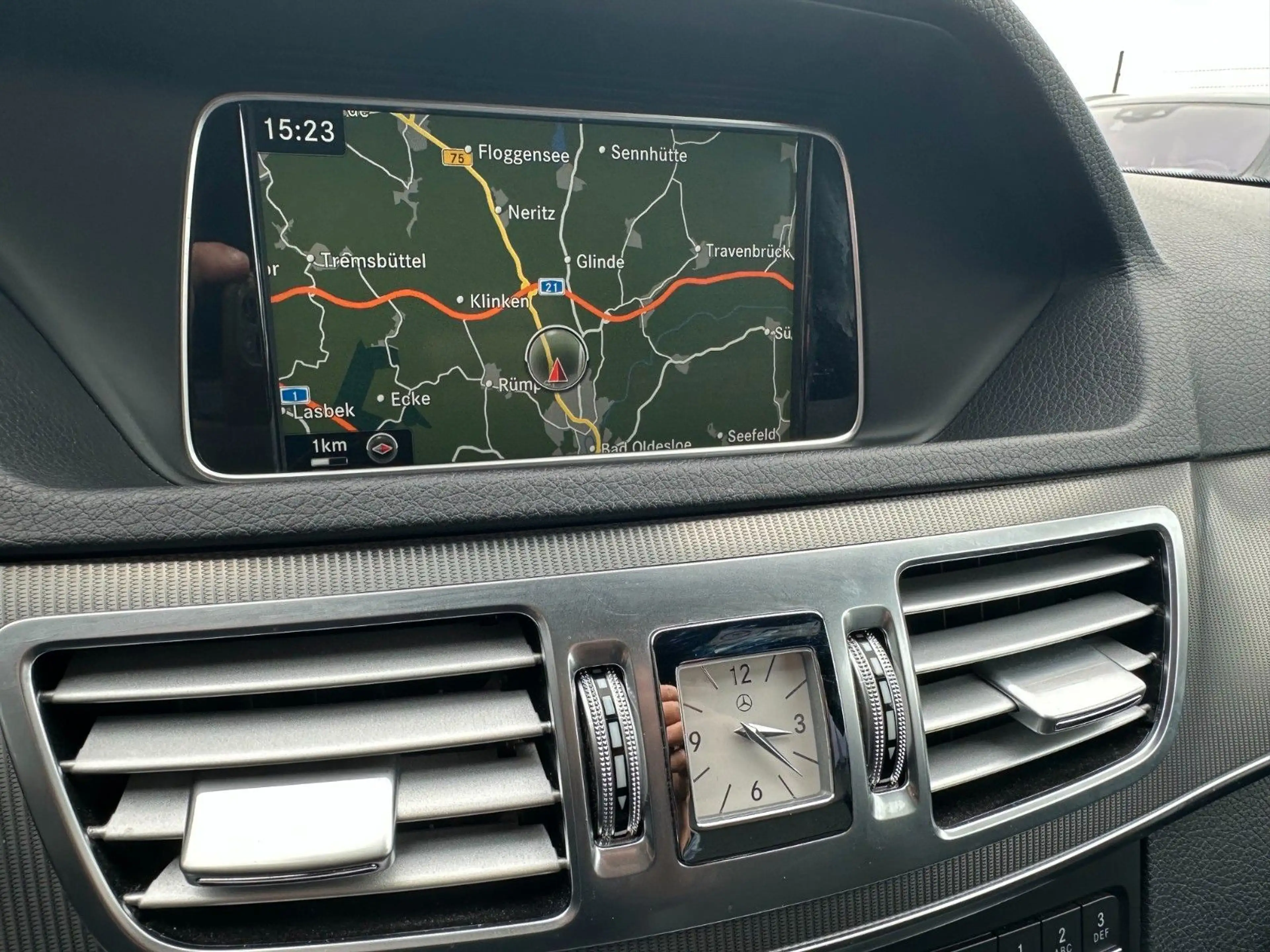 Mercedes-Benz E 250 T BlueEffici,Avantgarde,LED,360 Grad,Navi — photo 14