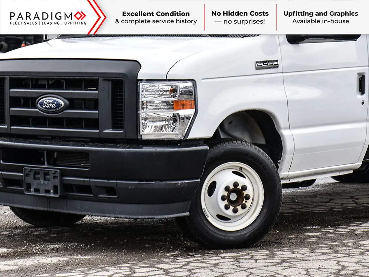 Ford E-450 снимка Ford E-450