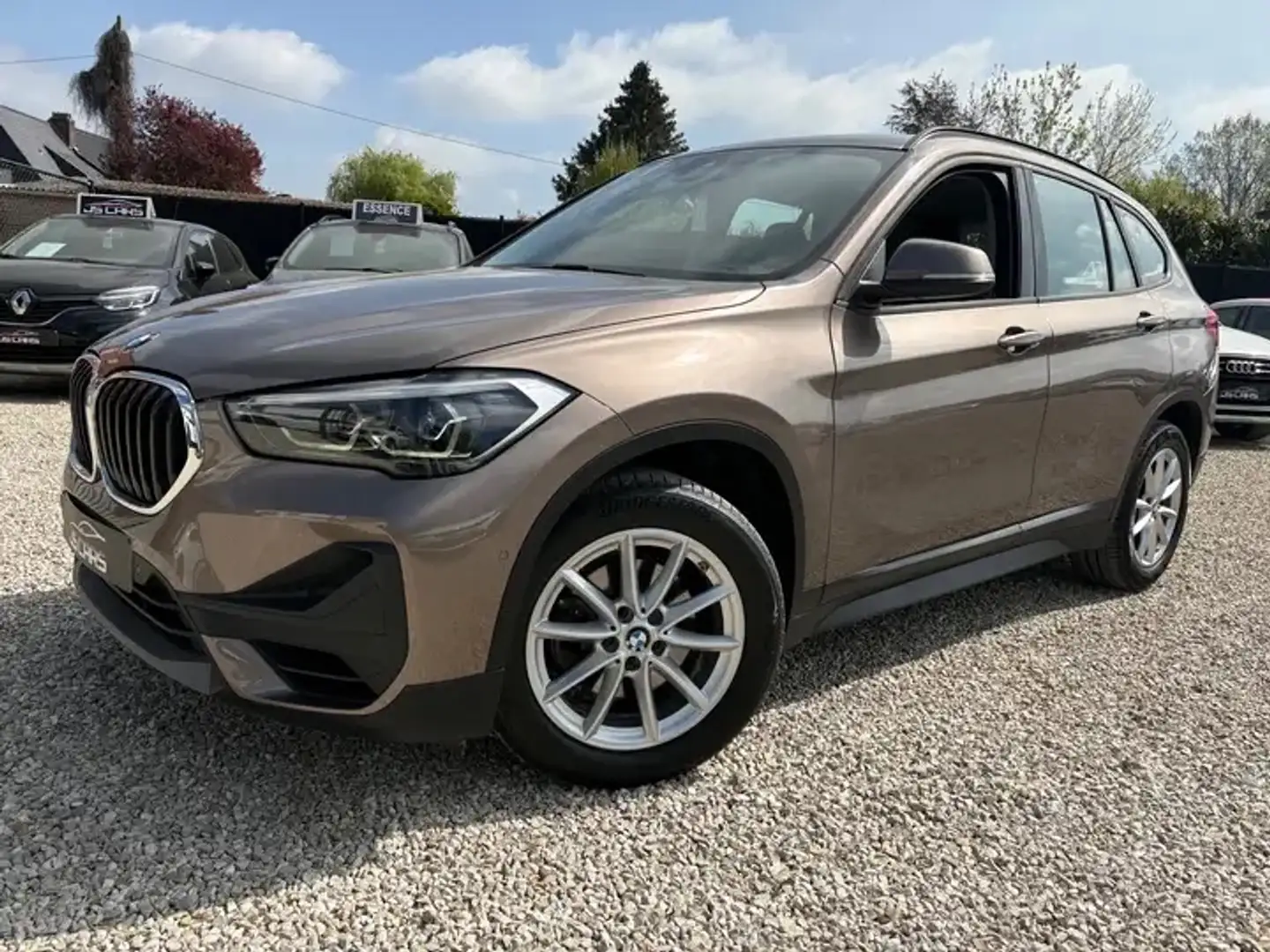BMW X1 1.5iA sDrive18*1er PROP*TVA DEDUC*NAVI*CUIR*PDC Brun - 2