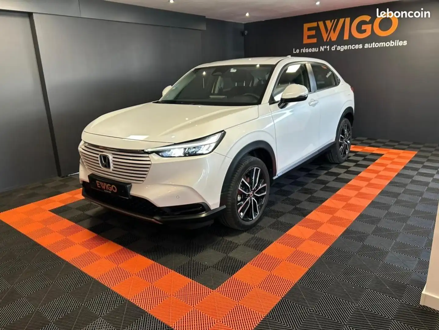 Honda HR-V HRV 1.5 i-MMD EXÉCUTIVE Weiß - 1