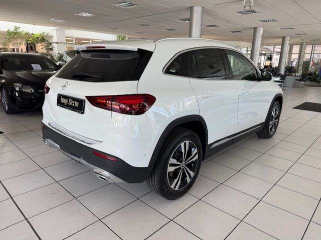Mercedes-Benz GLA 180