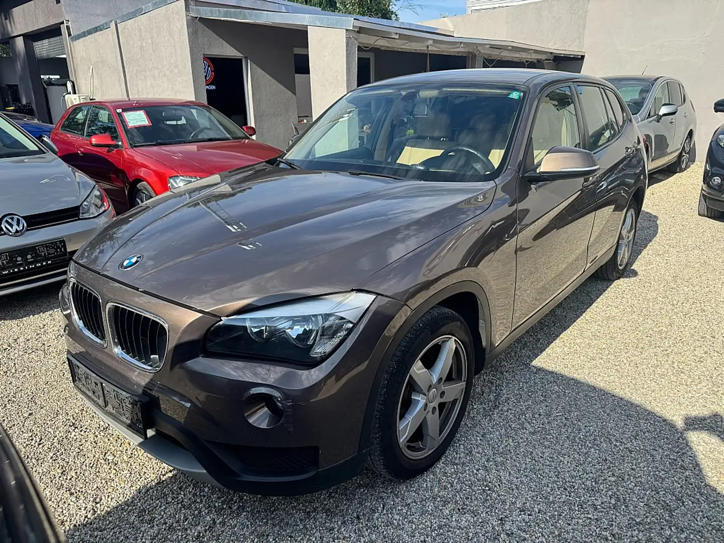 BMW X1 sDrive18i Aut. Bruin - 2