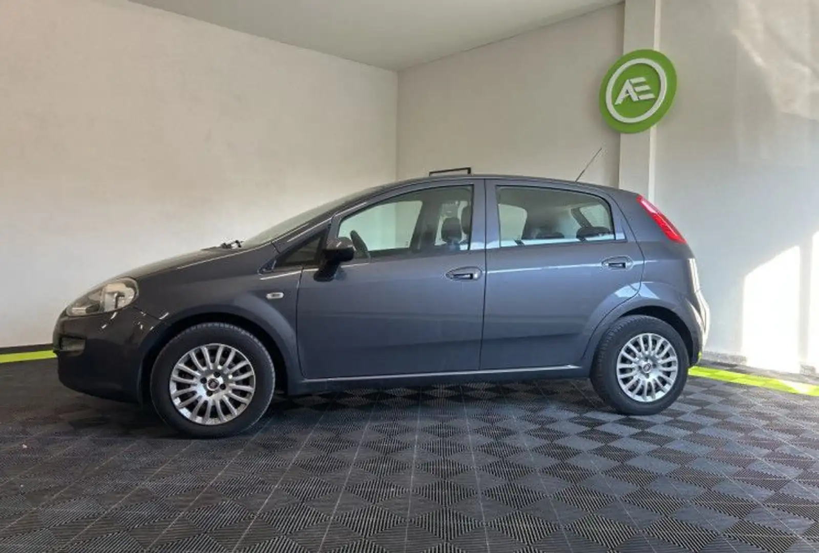 Fiat Punto 1.2 8v 69ch Lounge 5p Gris - 2