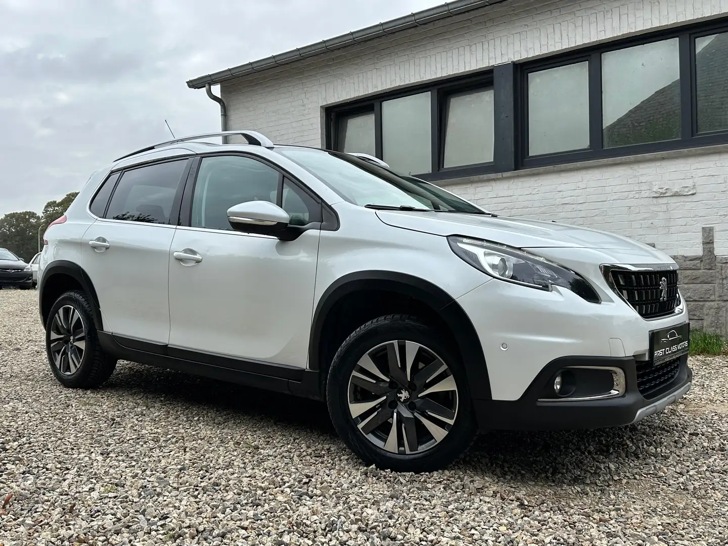 Peugeot 2008 1.6 BlueHDi Allure S*CARPLAY*PANO*SENSOR*1E PROPR Blanc - 2