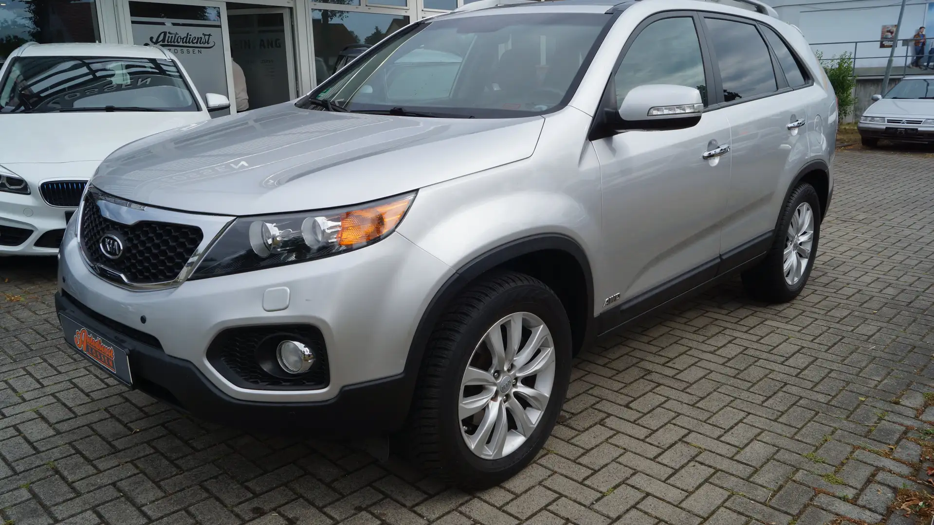 Kia Sorento 2.2 CRDI Exclusive 4WD Automatik Silber - 1