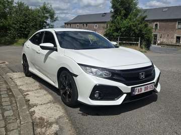 Civic 1.6 i-DTEC Elegance Magnifique