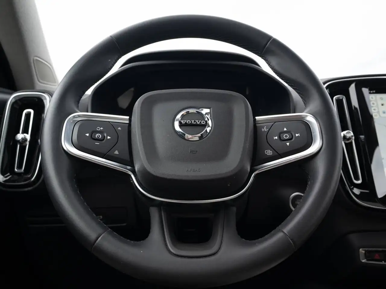 Volvo XC40 снимка Volvo XC40