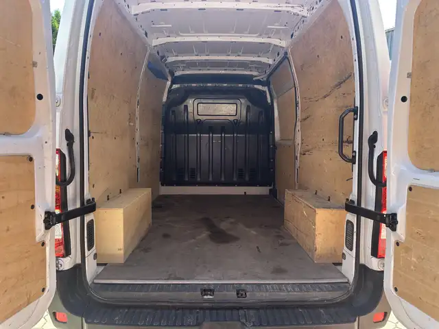 Renault Master view 8