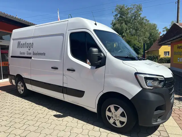Renault Master main image