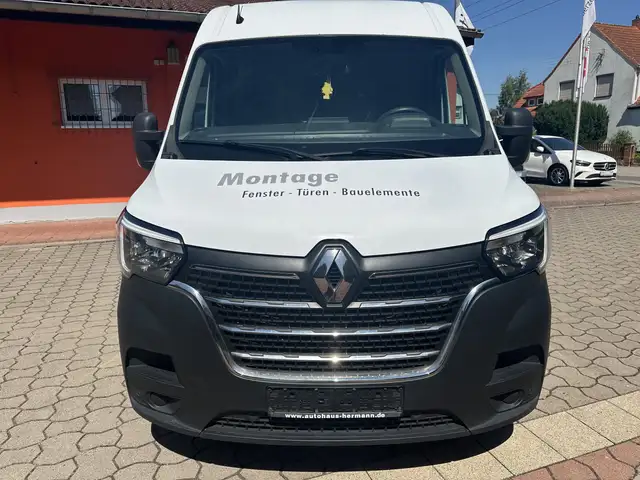 Renault Master view 2
