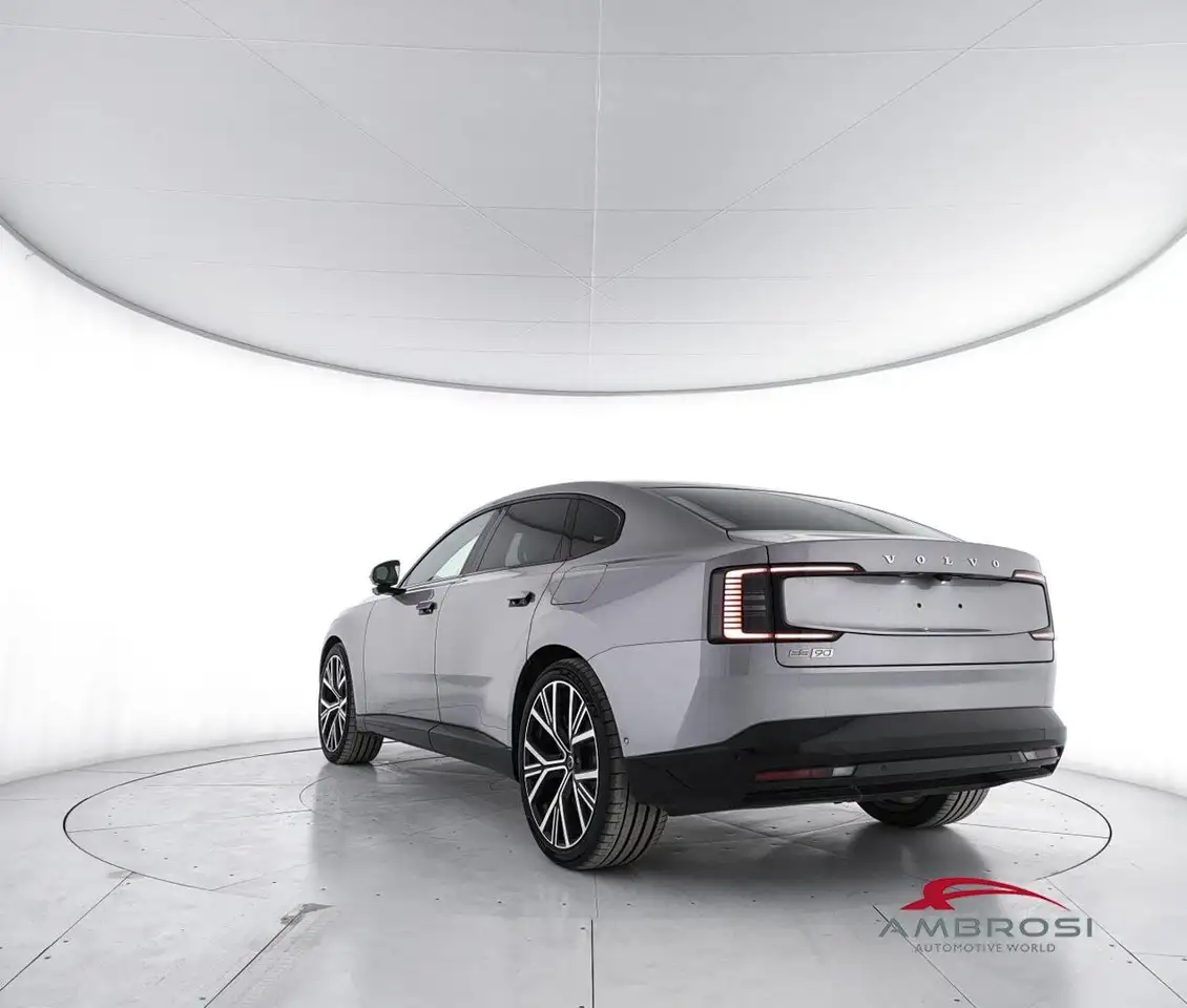 Volvo ES90 2026