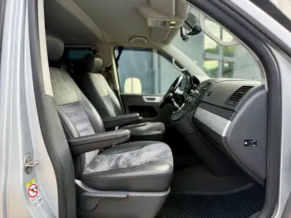 Annonce voiture d'occasion Volkswagen T5 Multivan - CARADIZE