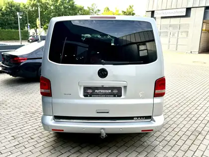 Annonce voiture d'occasion Volkswagen T5 Multivan - CARADIZE