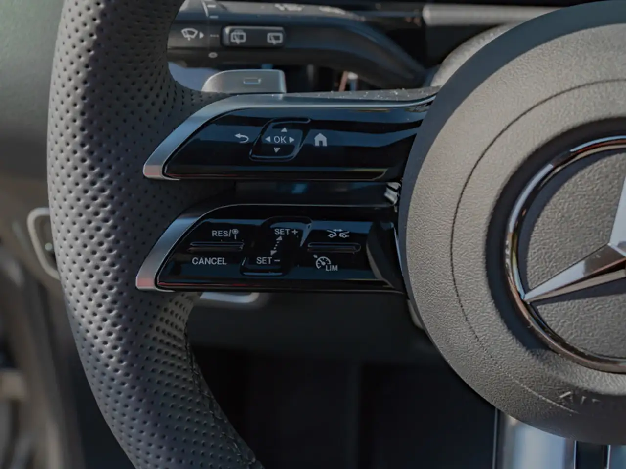 Mercedes-Benz GLA e AMG-Sport/MLB/360/Pano/AHK/Night/Distr, миниатюра 16