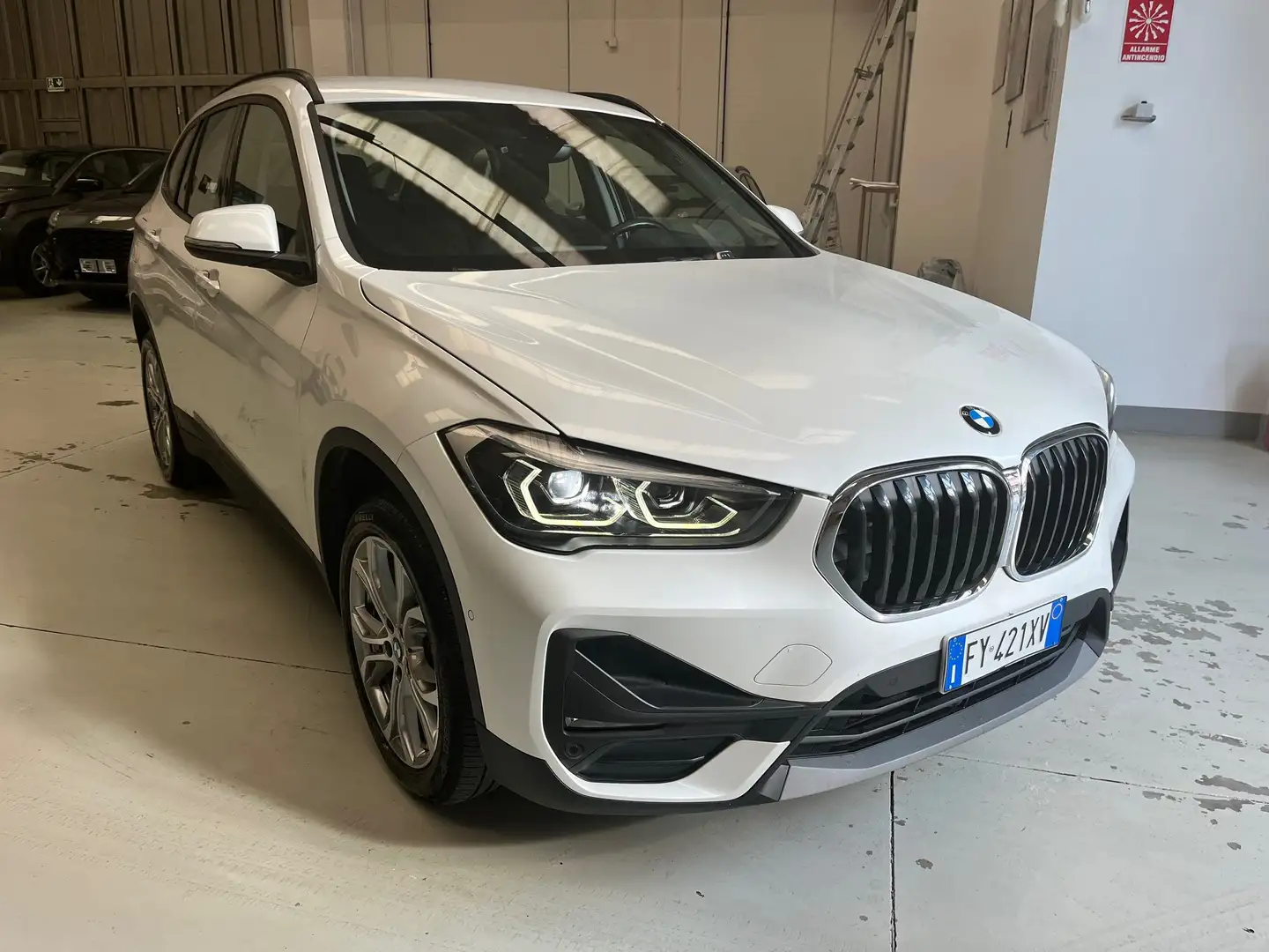 BMW X1 X1 sdrive18d Business auto Blanc - 1