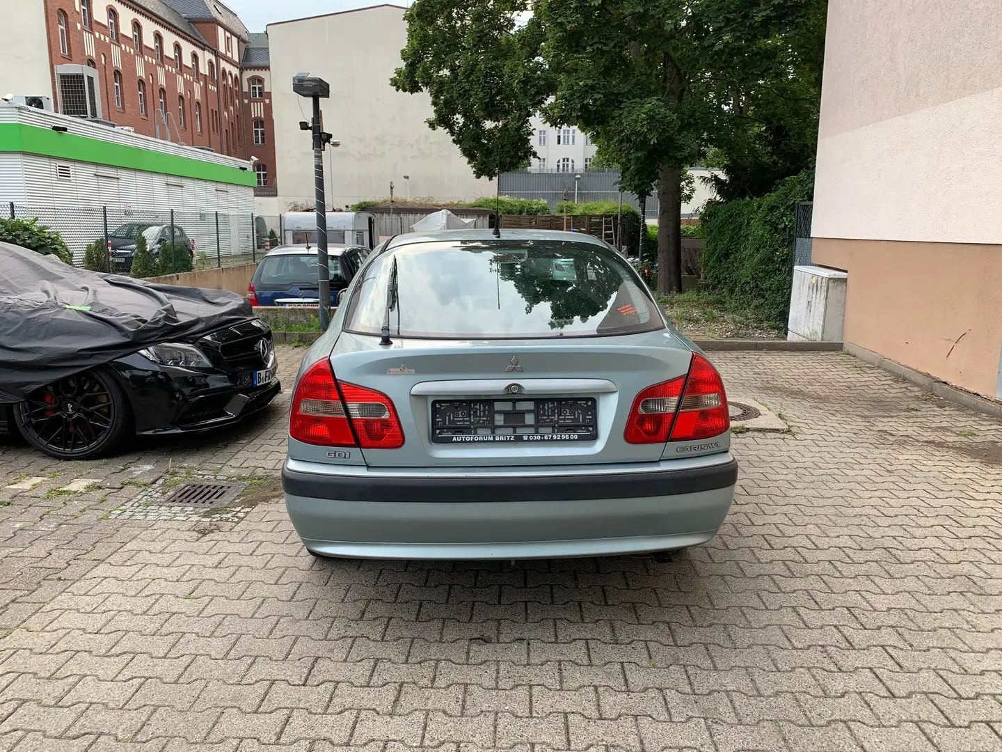 Mitsubishi Carisma 1,8 AUTOMATIK,UNFALLFREI,KLIMA,LEDER Groen - 2