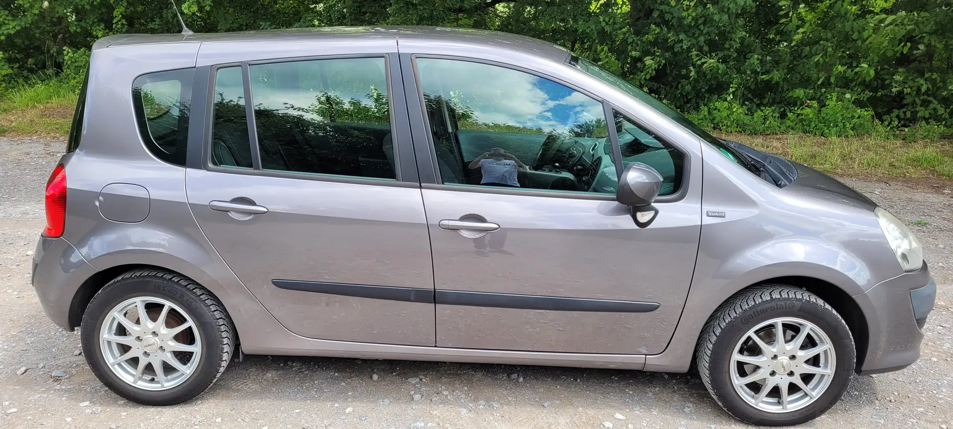 Renault Grand Modus 1.2 16V TCE Yahoo! WENIG KM!!! Gris - 1