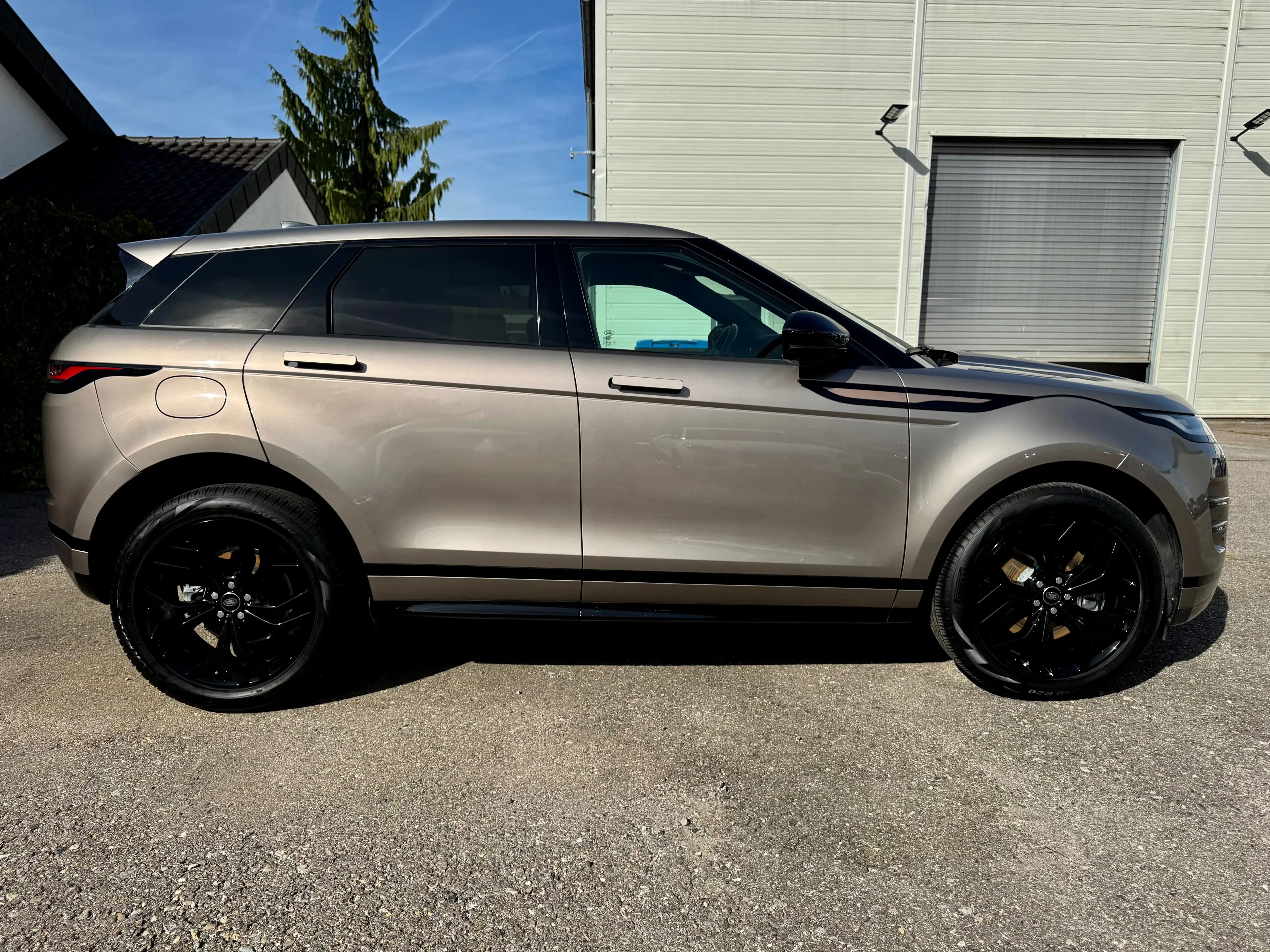 Land Rover Range Rover Evoque D165 AWD R-Dynamic SE — photo 6