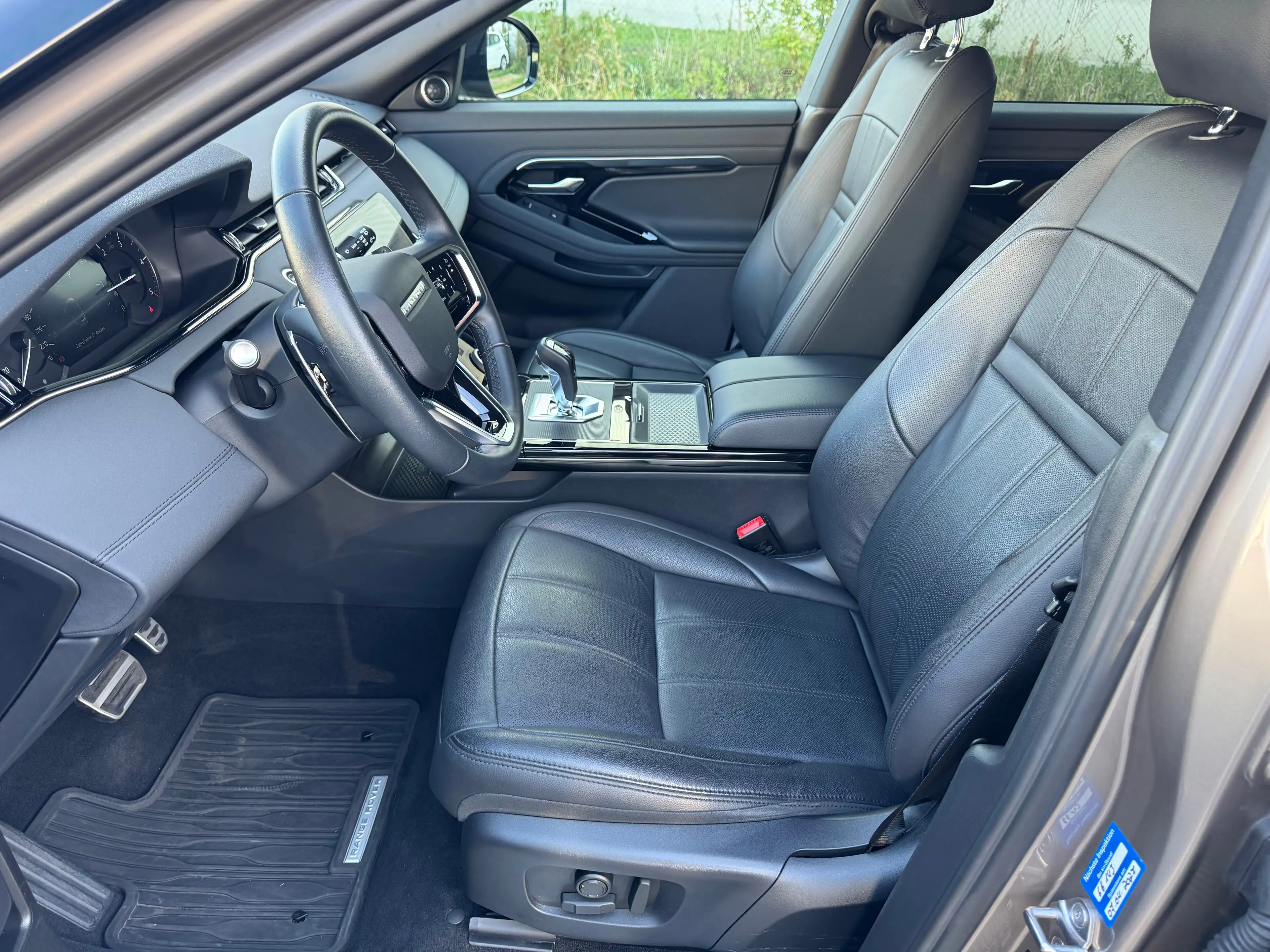 Land Rover Range Rover Evoque D165 AWD R-Dynamic SE — photo 12