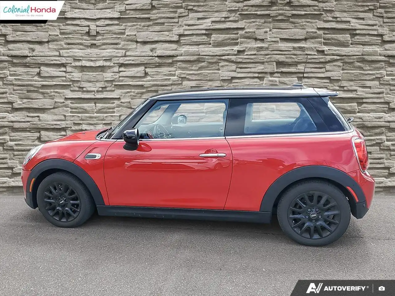 MINI 3 Door снимка MINI 3 Door
