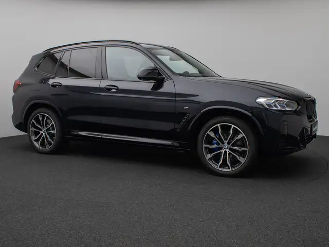 BMW X3 M view 4