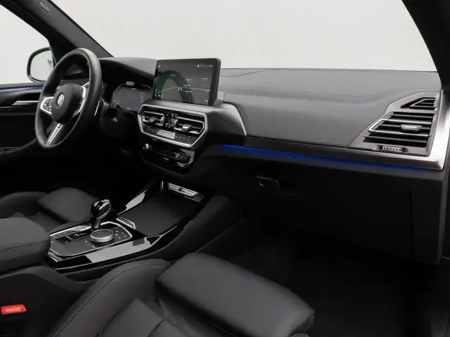 BMW X3 M view 23