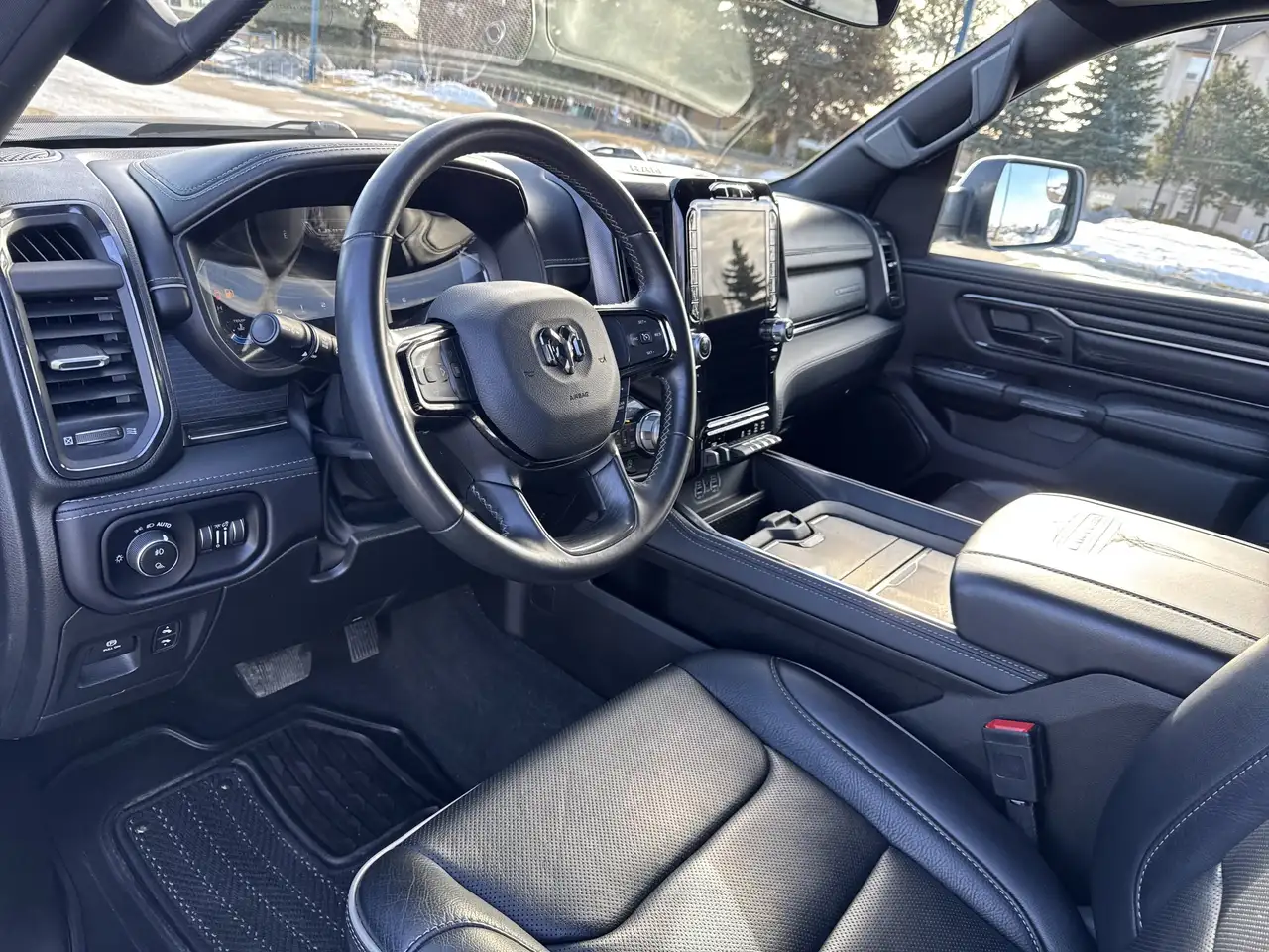 RAM 1500 снимка RAM 1500
