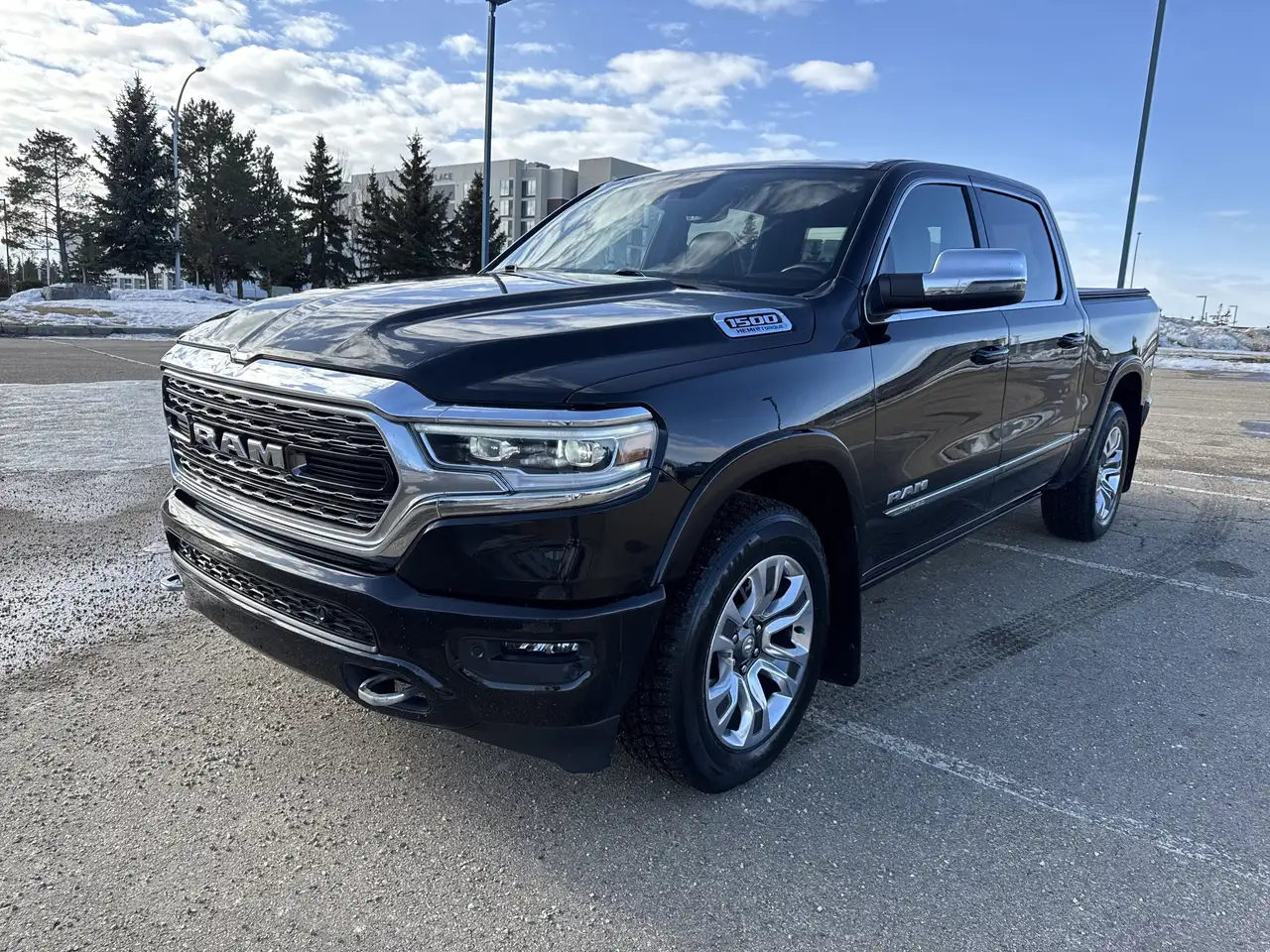 RAM 1500 снимка RAM 1500