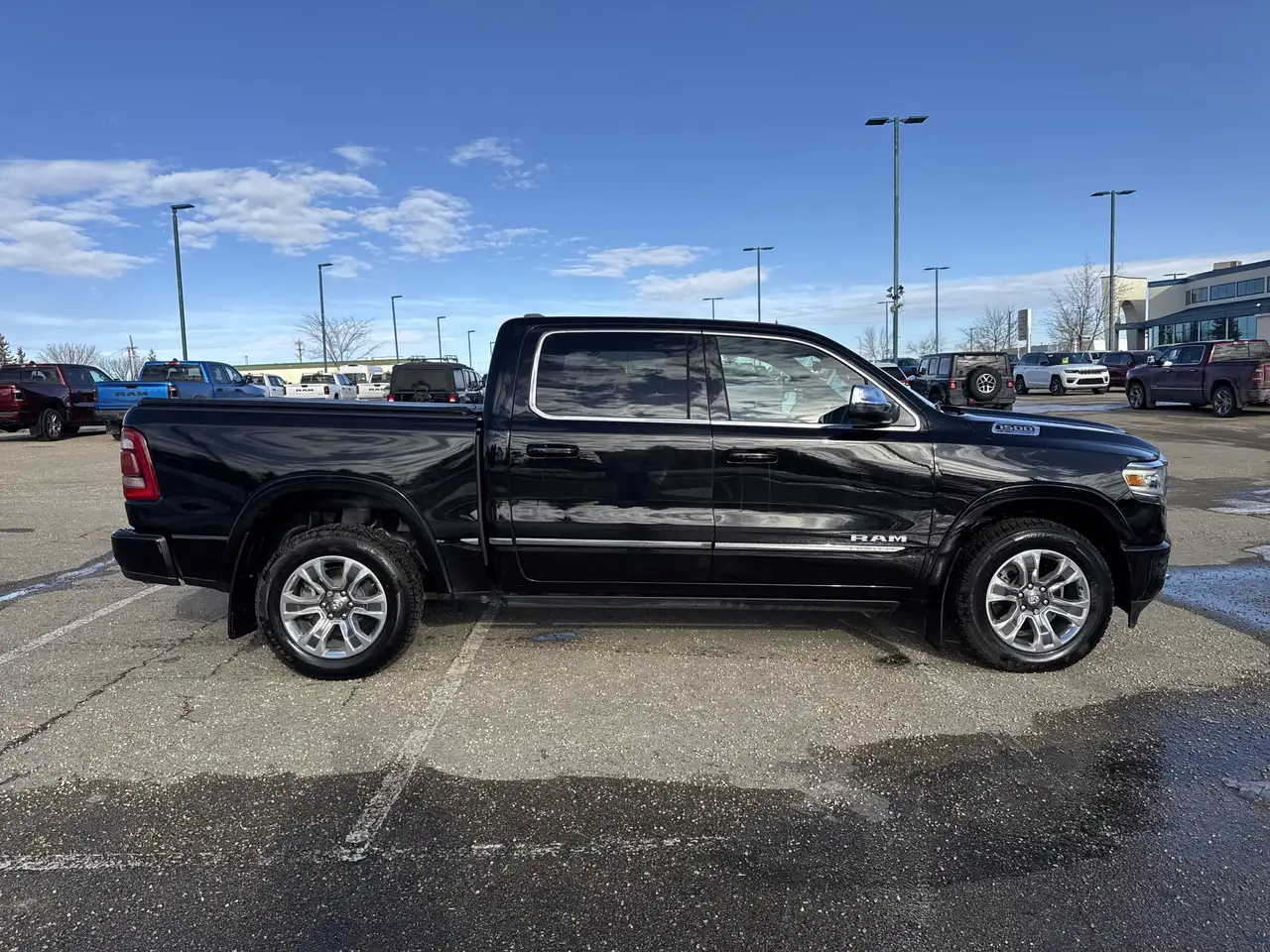 RAM 1500 снимка RAM 1500