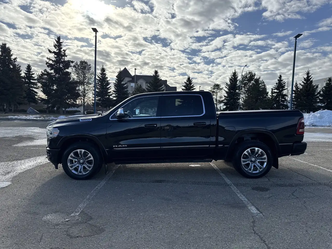 RAM 1500 снимка RAM 1500