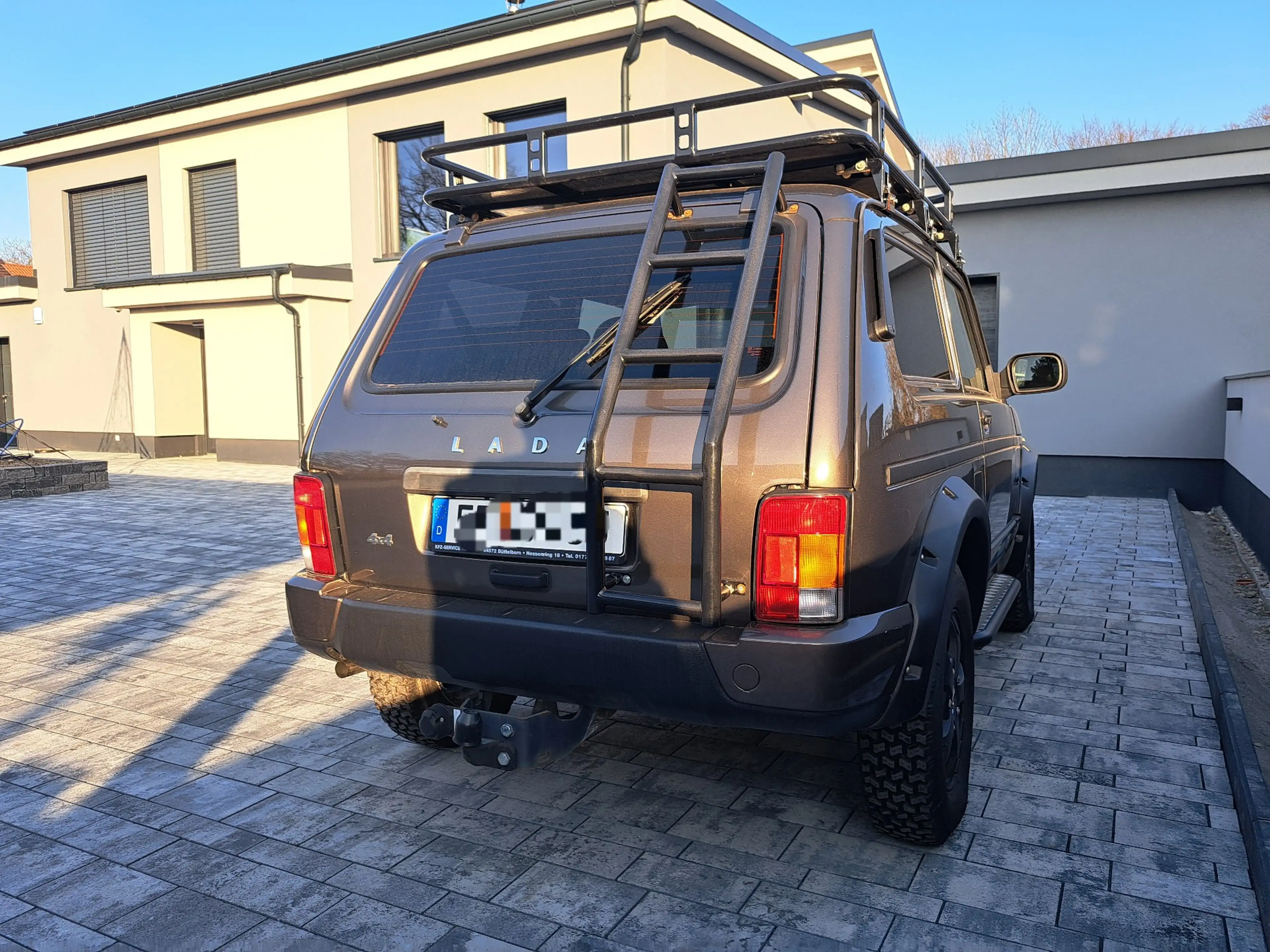 Lada Taiga Basis 4x4 Neuwagenzustand aus 2.Hand — photo 6