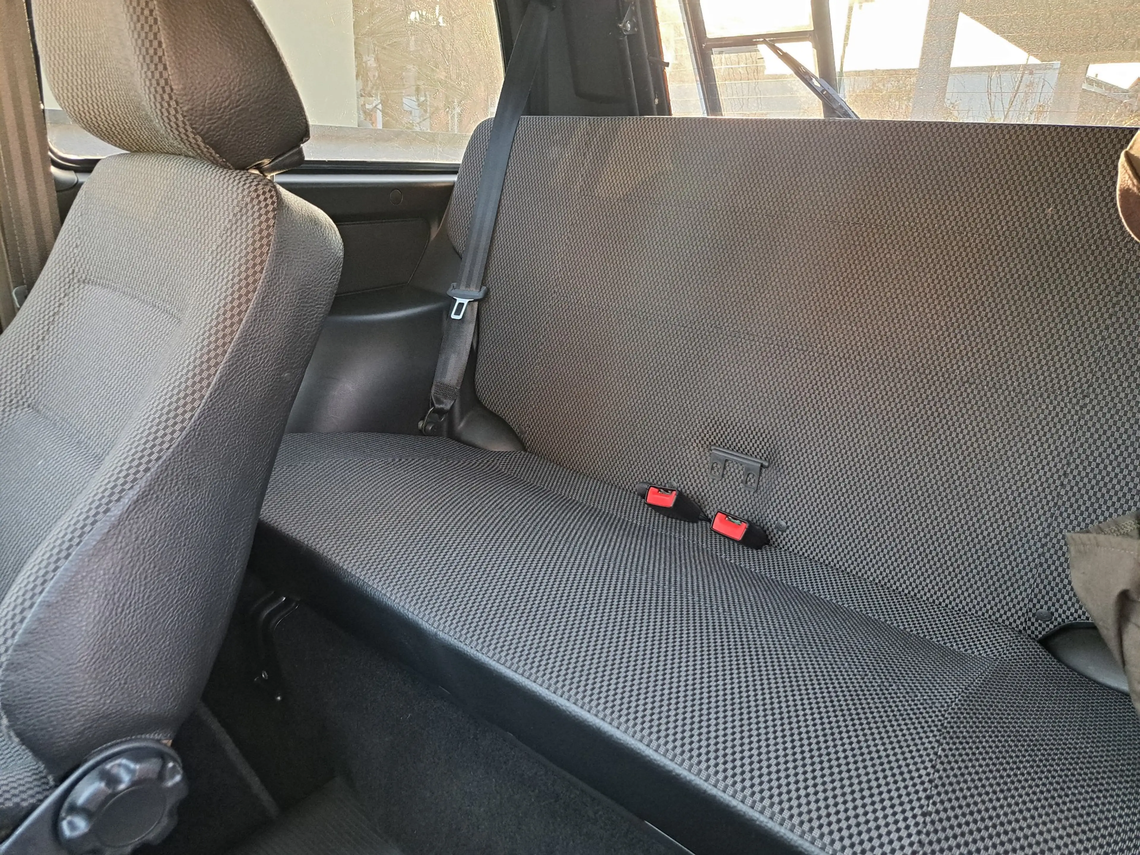 Lada Taiga Basis 4x4 Neuwagenzustand aus 2.Hand — photo 14