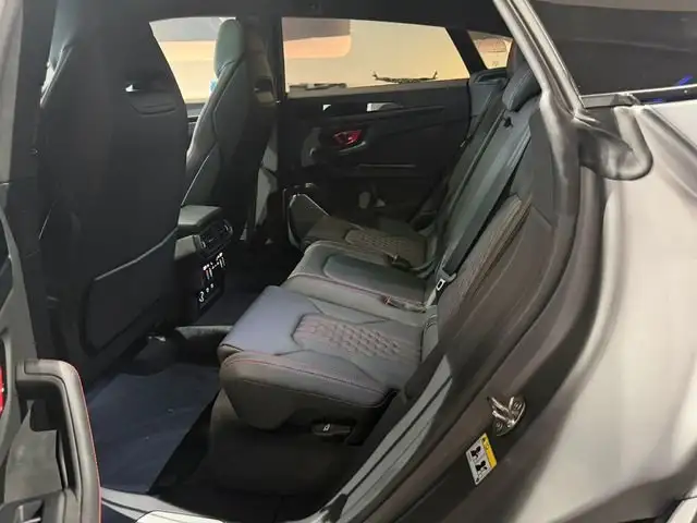 Lamborghini Urus view 11
