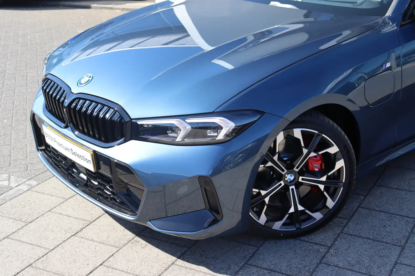 BMW 330 3 Serie Touring 330e High Executive M Sport Automa Bleu - 2