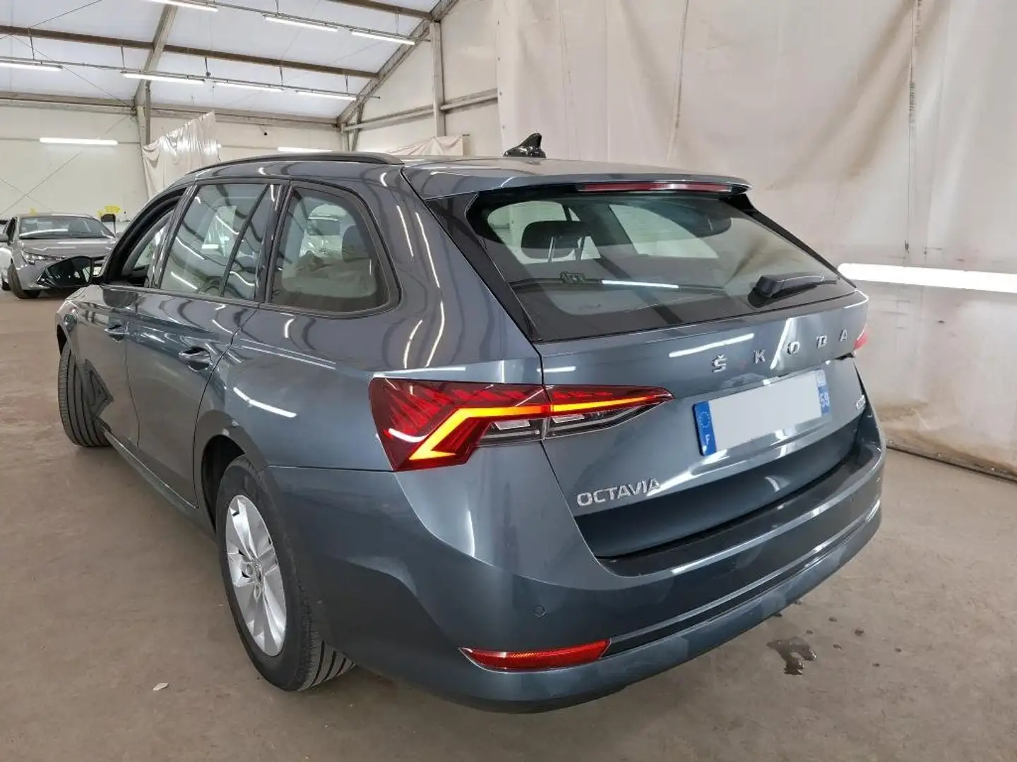 Skoda Octavia Combi 1.5 TSI 110kW DSG mHEV Ambit - 2