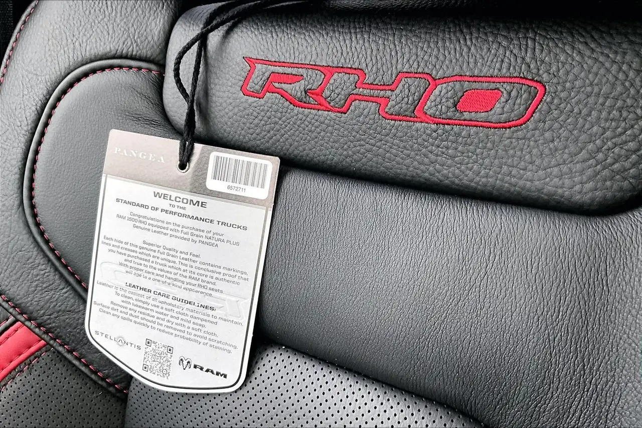 RAM 1500 снимка RAM 1500