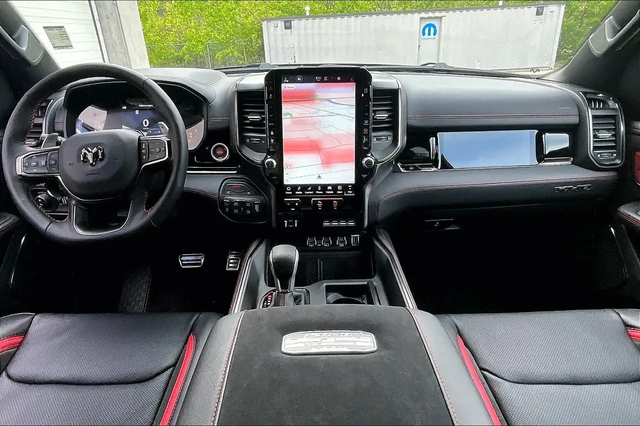 RAM 1500 снимка RAM 1500