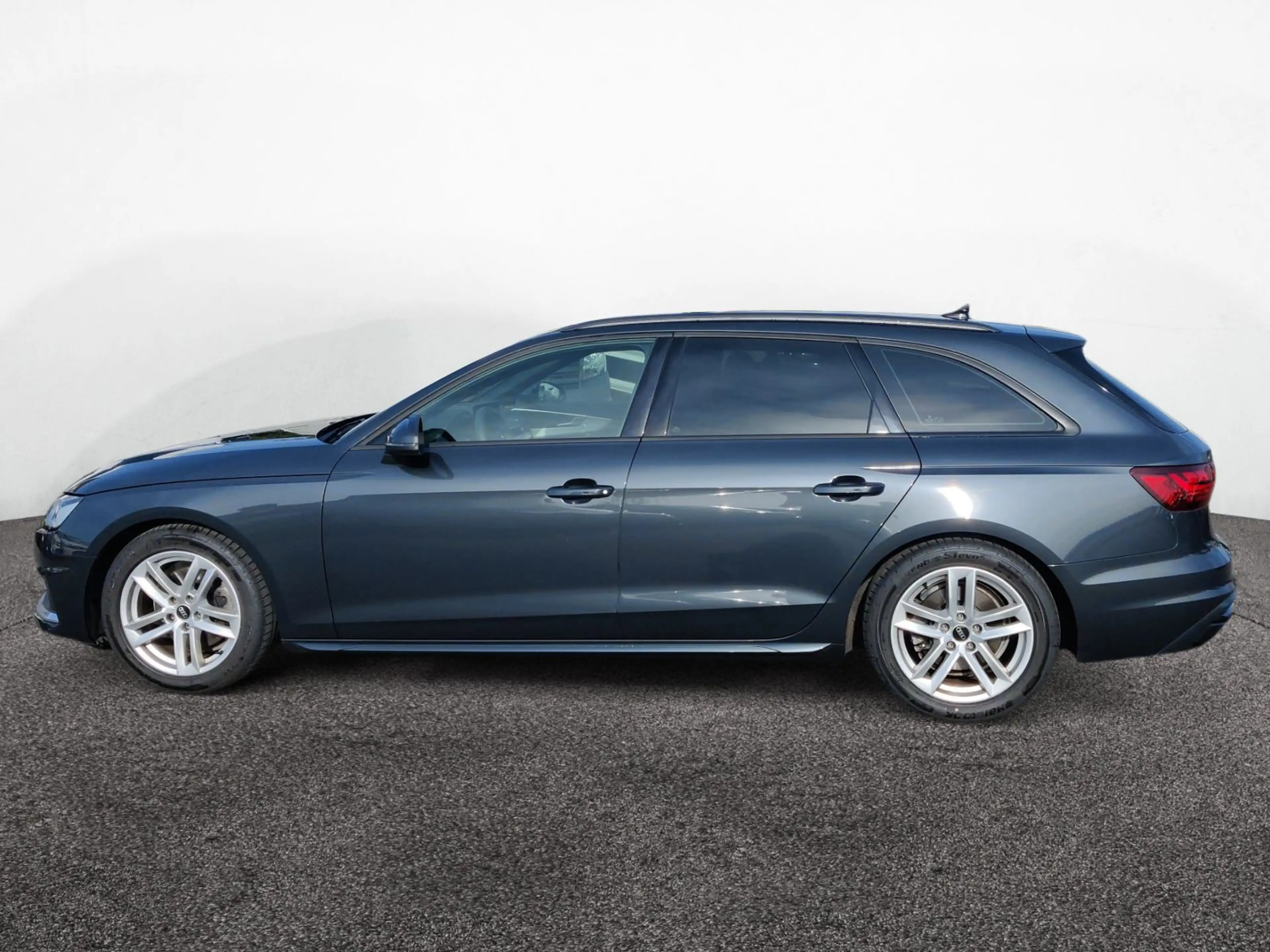 Audi A4 35 TDI advanced AHK ACC — photo 3