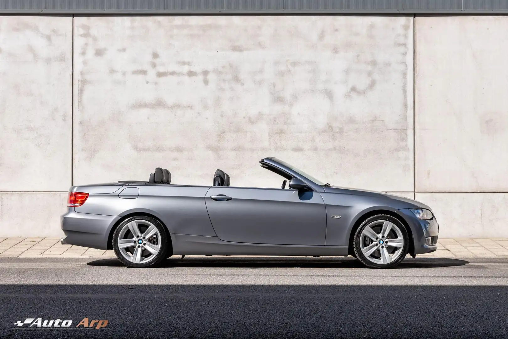 BMW 335 3-serie Cabrio 335i High Executive Grijs - 2