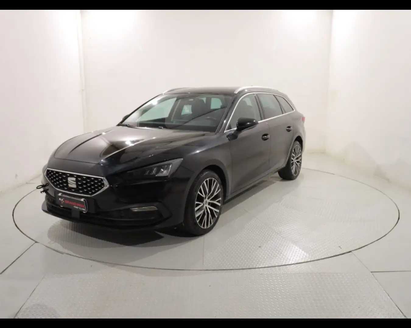 SEAT Leon Sportstourer 1.5 eTSI 150 CV DSG Xcellence Noir - 2