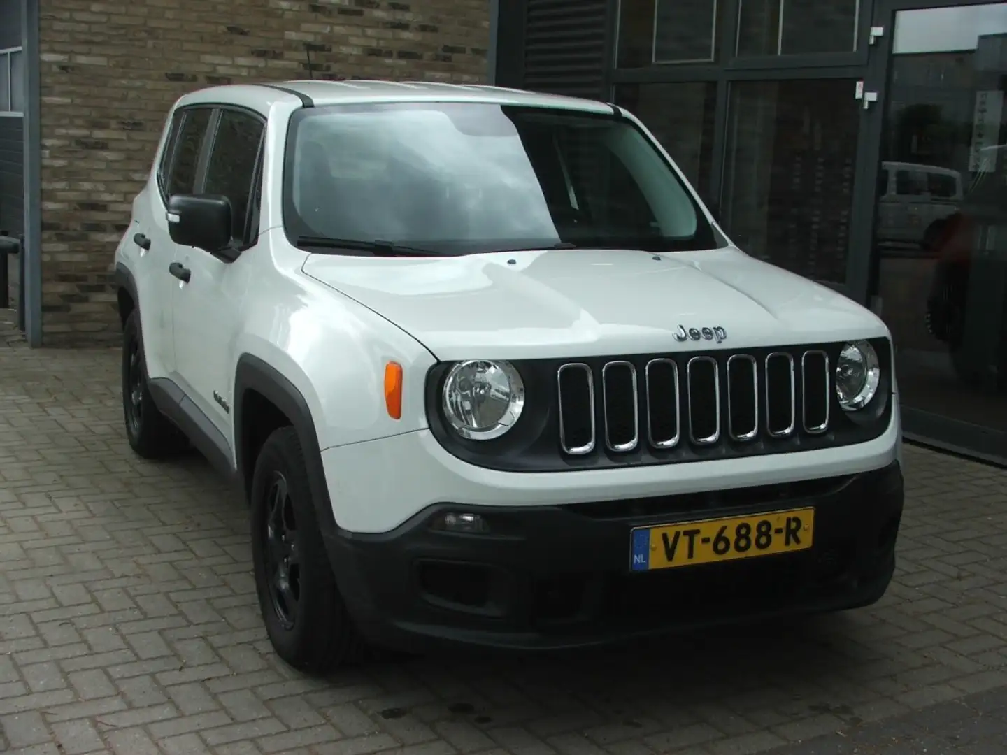 Jeep Renegade 1.6 MultJet 88KW Sport Grijs Kenteken Bianco - 1