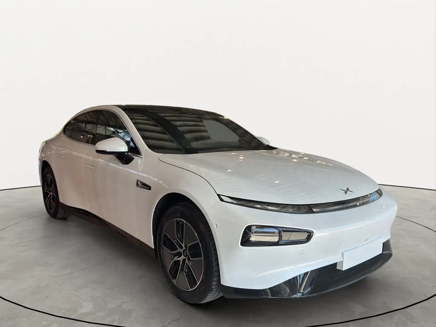 Xpeng P7 RWD Long Range Premiumpaket + BREMBO Weiß - 2