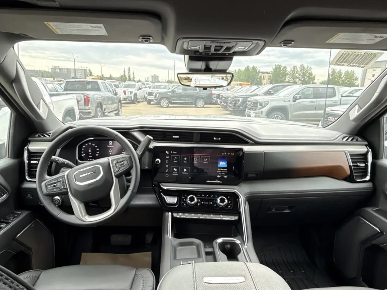 GMC Sierra 3500HD снимка GMC Sierra 3500HD