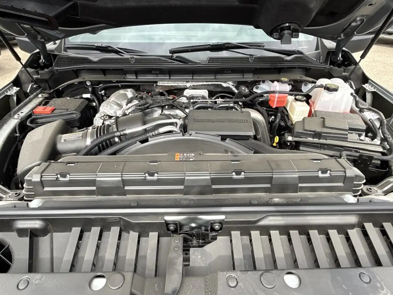 GMC Sierra 3500HD снимка GMC Sierra 3500HD