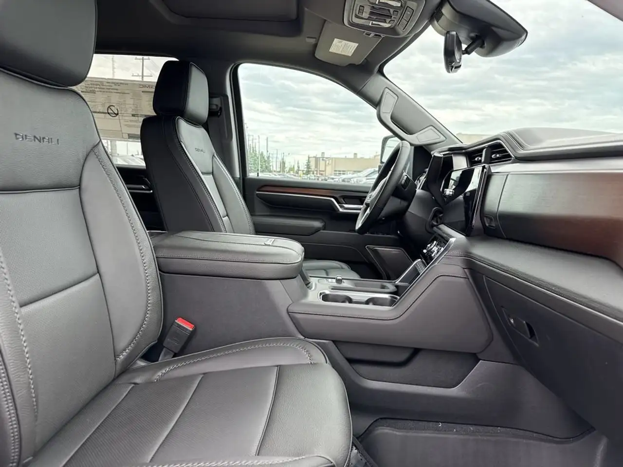 GMC Sierra 3500HD снимка GMC Sierra 3500HD