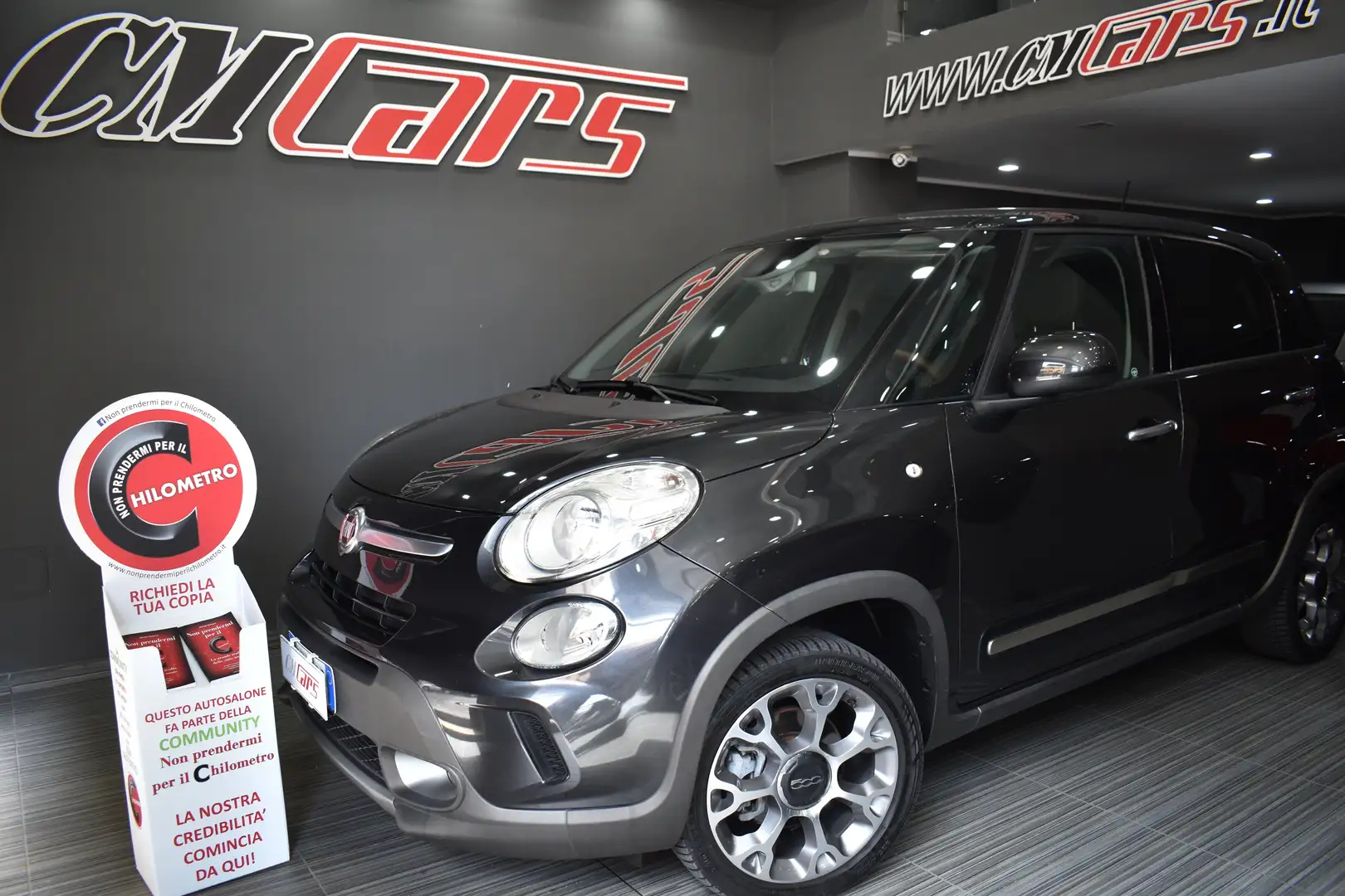 Fiat 500L 1.3 MJT 85cv Trekking ITALIANA +Tetto +Navi Grijs - 1