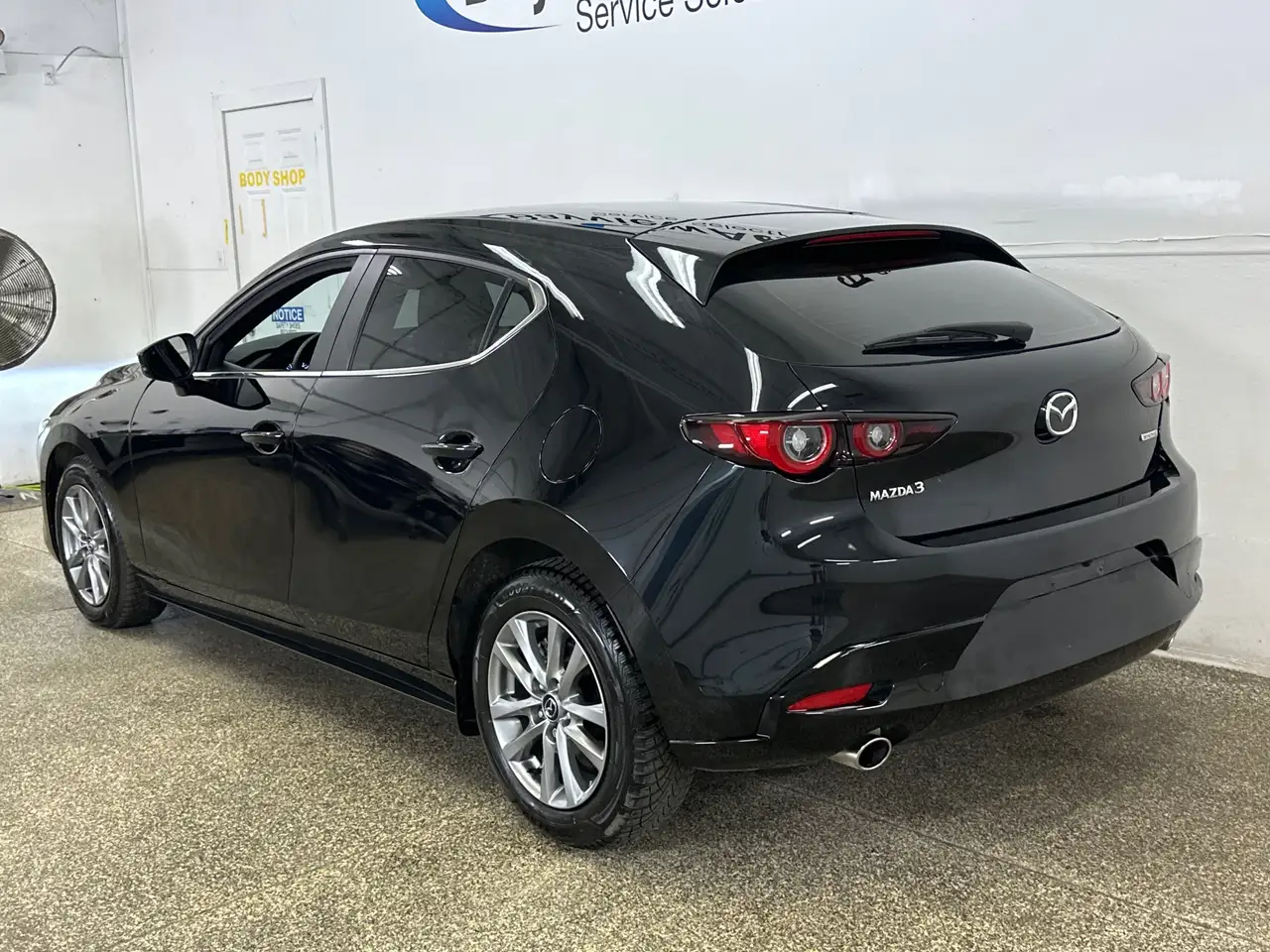 Mazda 3 снимка Mazda 3