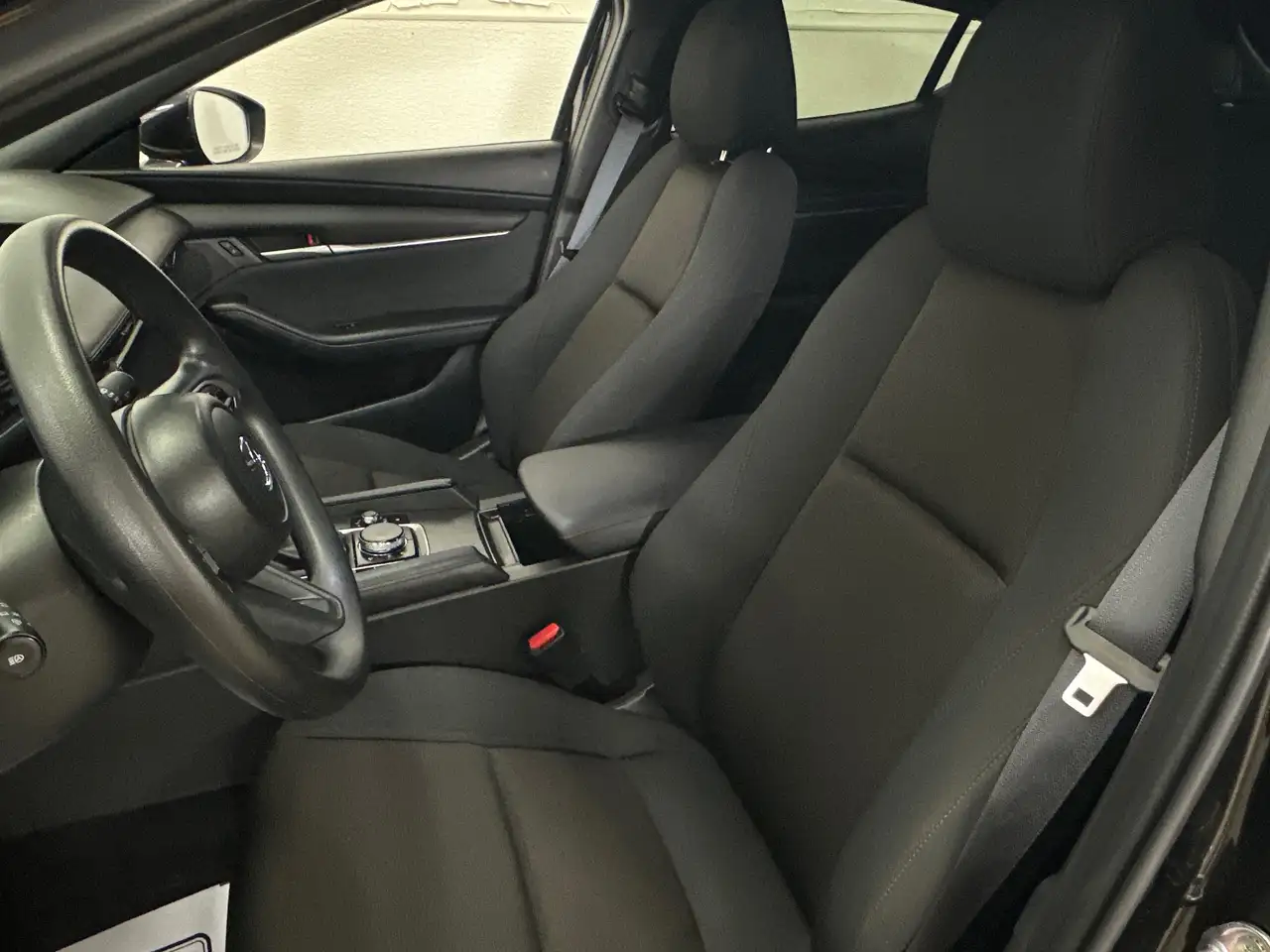 Mazda 3 снимка Mazda 3