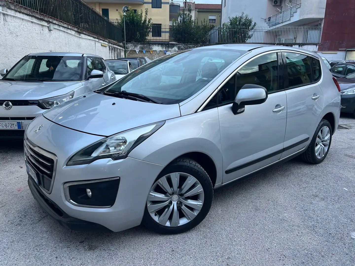 Peugeot 3008 3008 I 1.6 hdi 8v Business 115cv fap Silber - 2