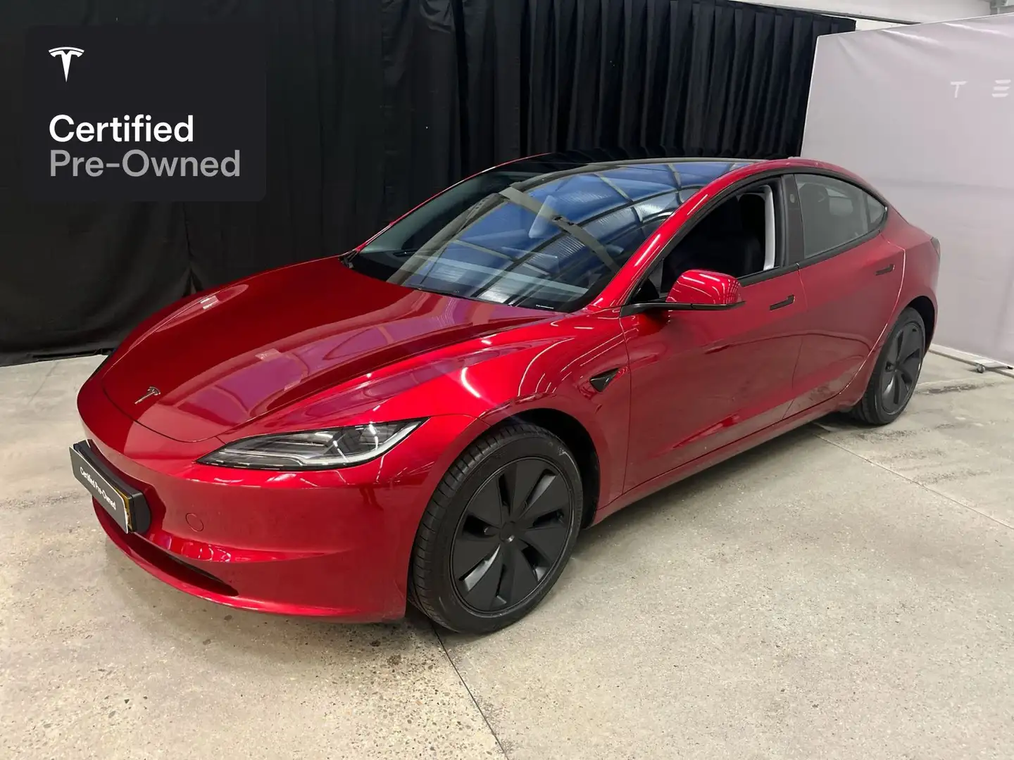 Tesla Model 3 Rear-Wheel Drive “Certified Pre-Owned” Rouge - 2